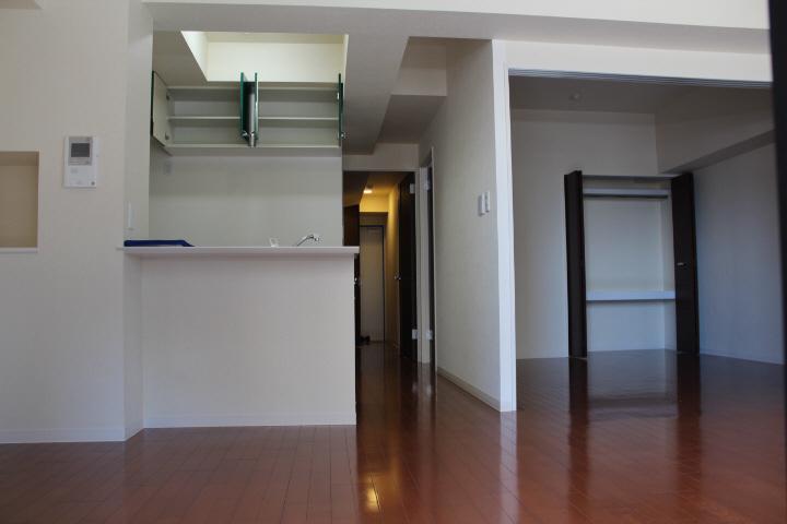 Living and room. Isomorphic type