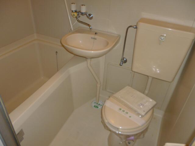Bath. Isomorphism