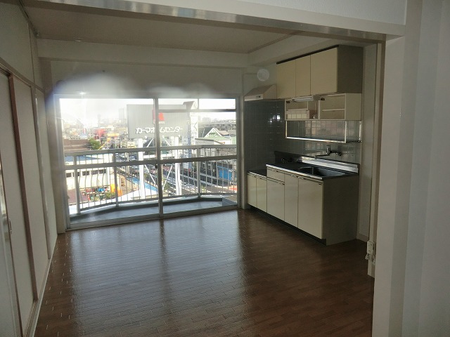 Living and room