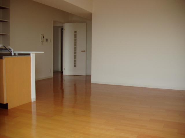 Living and room. Isomorphism
