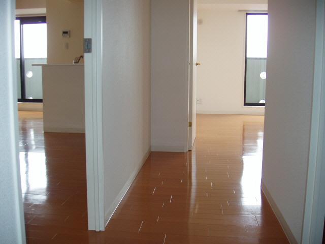 Washroom. Isomorphism
