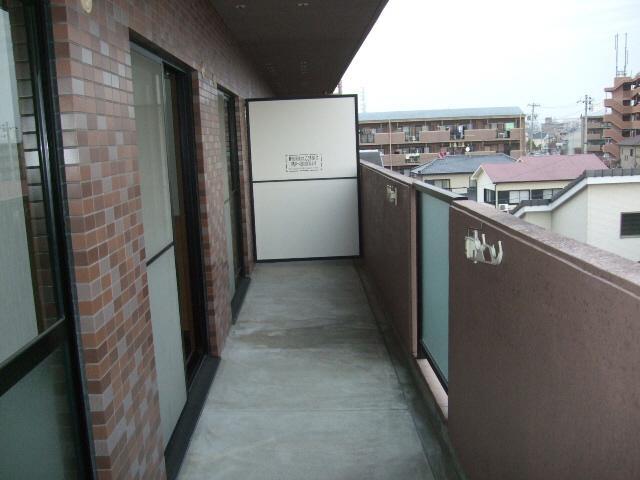 Balcony. Isomorphism