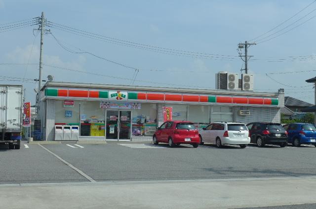 Convenience store. 330m until Thanksgiving (convenience store)