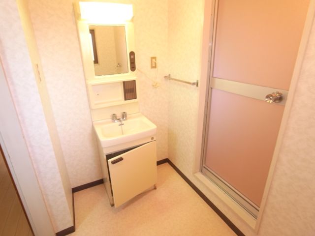 Washroom. It is undressing space.