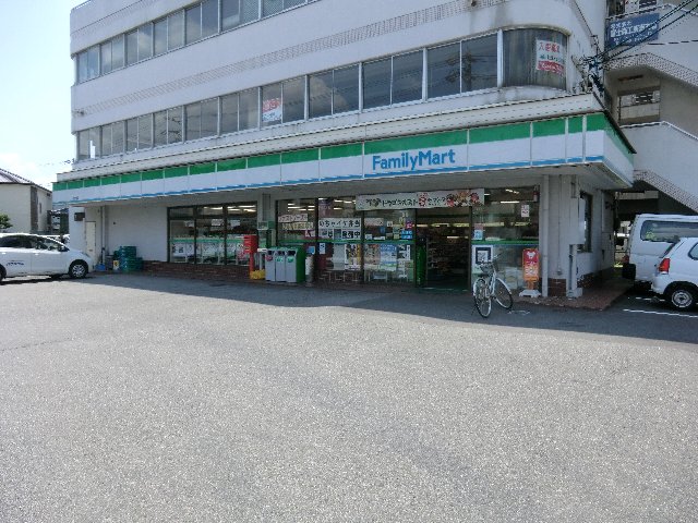 Convenience store. FamilyMart 188m until the new Anjo store (convenience store)