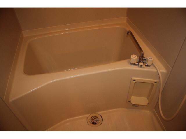 Bath. Isomorphic type