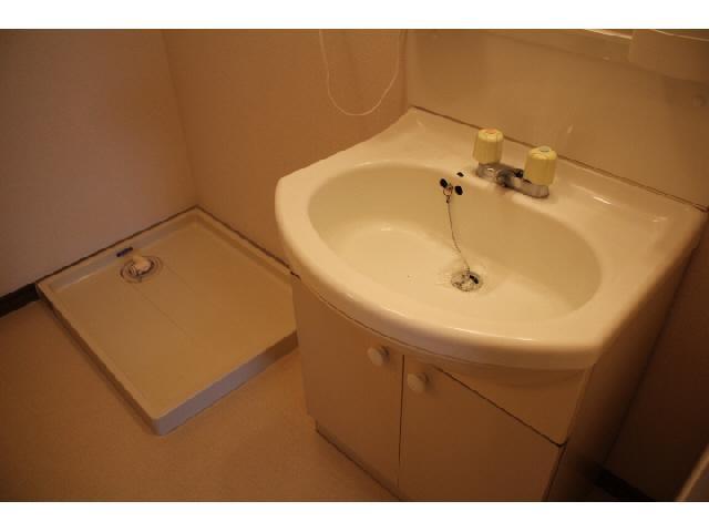 Washroom. Isomorphic type