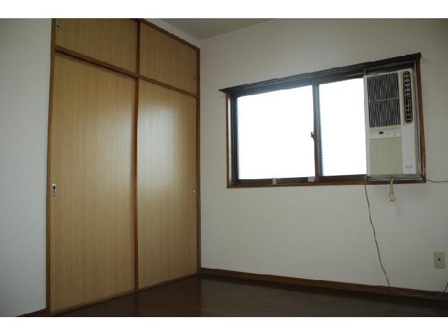 Other room space. Isomorphic type