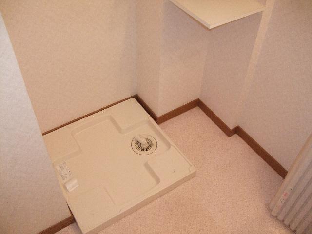Washroom. Isomorphic type