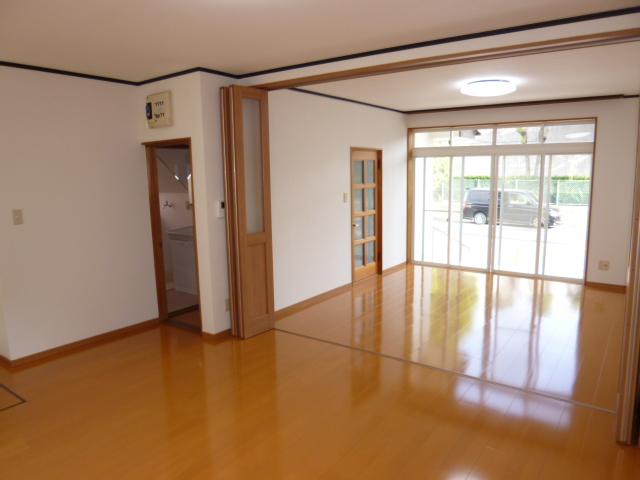 Living. If you have a partition to open