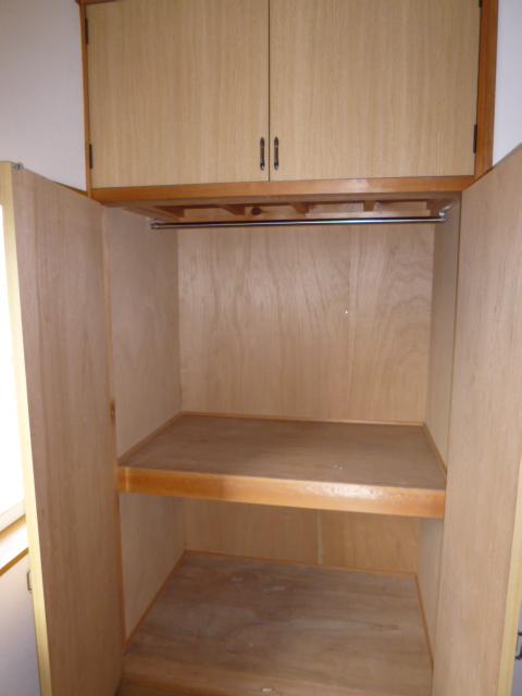 Receipt. Second floor Western-style housing