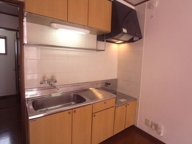 Kitchen. Gas stove can be installed!