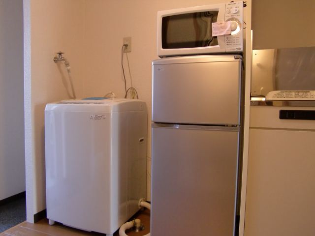 Kitchen. A beautiful bath with cleanliness