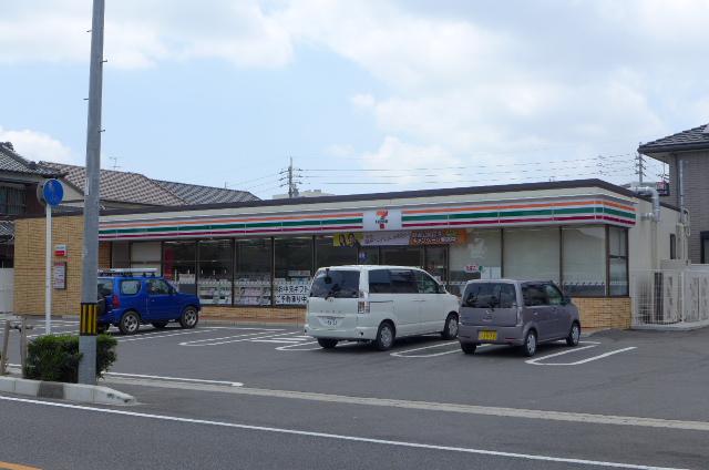Convenience store. 380m to Seven-Eleven Horen Machiten (convenience store)