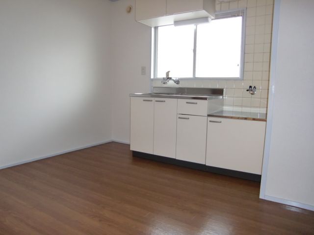 Living and room. 4.5 Pledge of dining