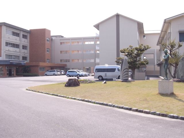 Junior high school. 1200m to municipal depreciation Seongnam junior high school (junior high school)