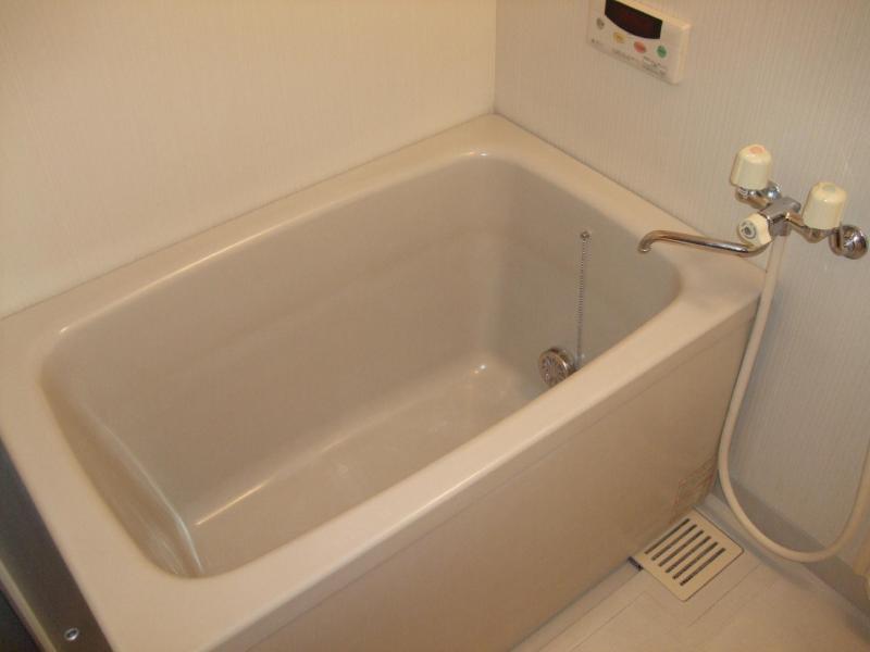 Bath. Isomorphic type