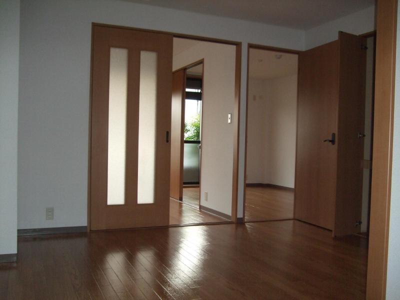 Living and room. Isomorphic type