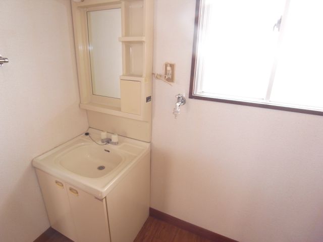 Washroom. There is a vanity