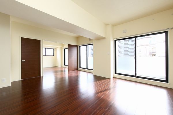 Living and room. Also be used in conjunction with the LDK, Partitioned to use that can also be Western-style