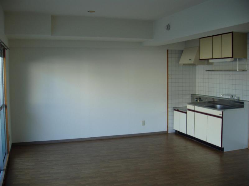 Living and room. Isomorphic type