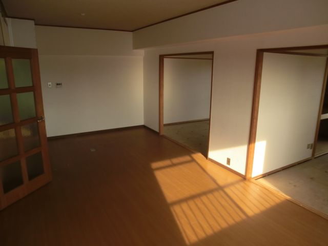Living and room