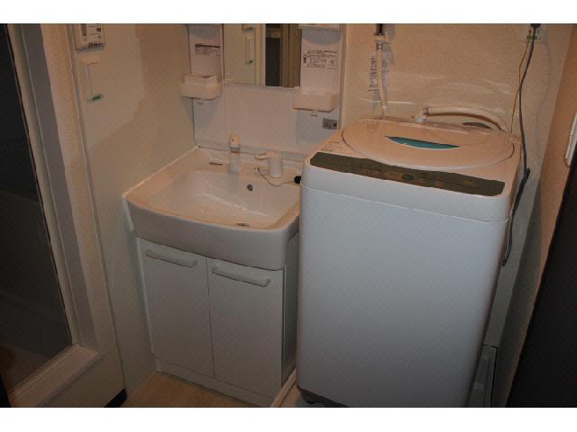 Washroom. Isomorphic type
