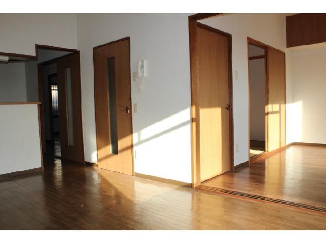 Living and room