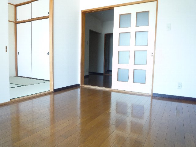 Living and room
