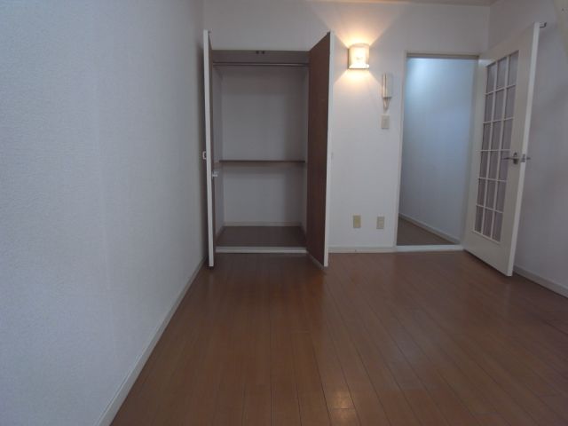 Living and room. It is the comfort Interoceanic 6 Pledge