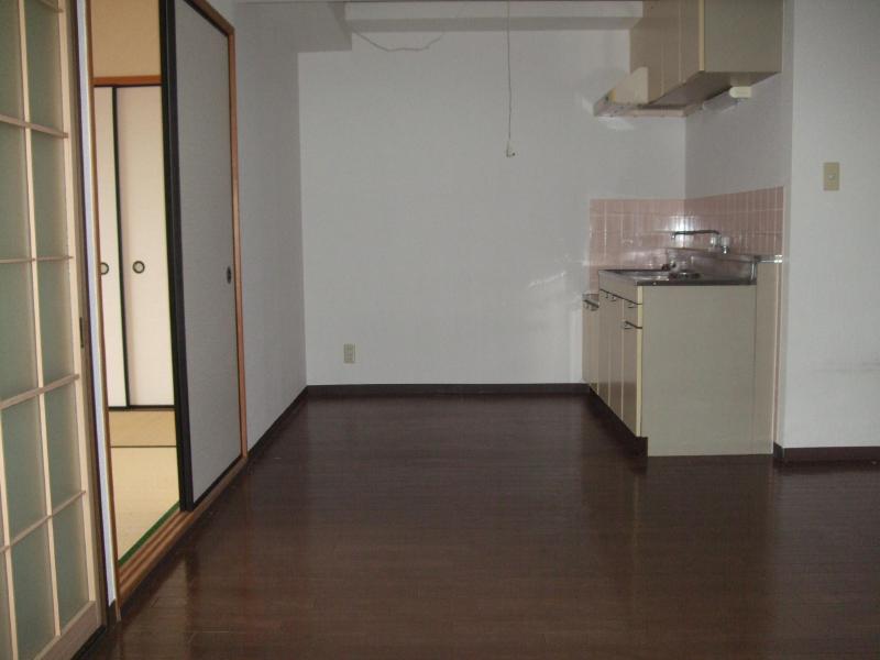 Living and room. Isomorphic type