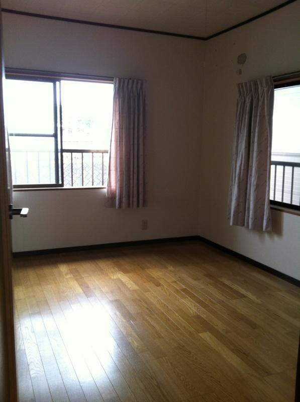 Non-living room. Indoor (July 2013) Shooting