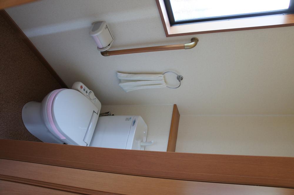 Toilet. Indoor (September 2013) Shooting