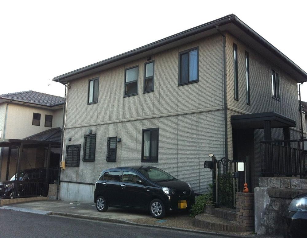 Parking lot. Local (12 May 2013) Shooting