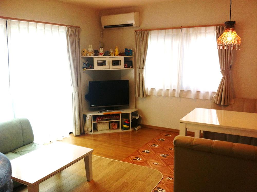 Living. Room (August 2012) shooting