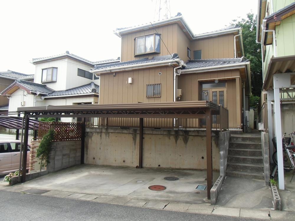 Local appearance photo. Convenient, With two carport