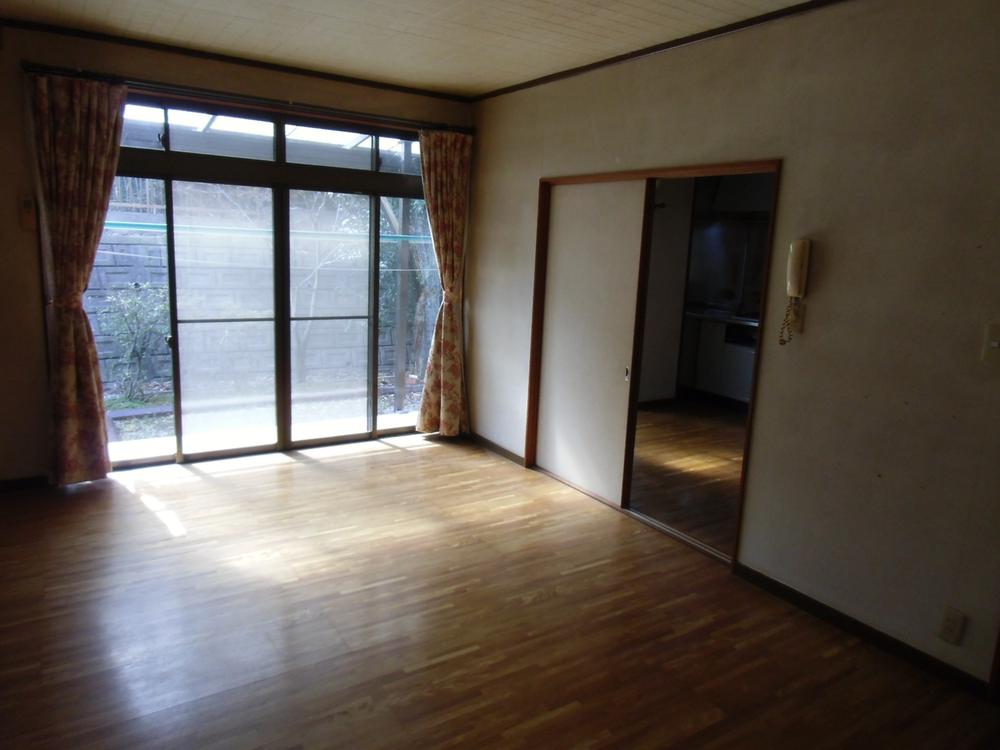 Living. Day is also good.