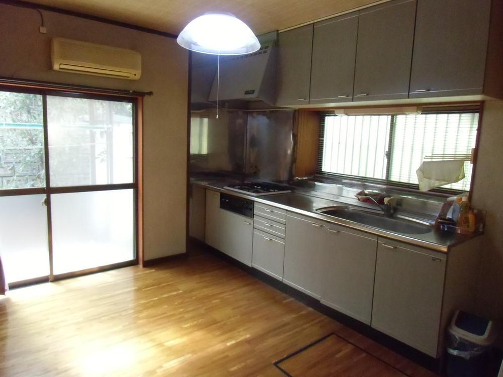Kitchen. Bright kitchen space