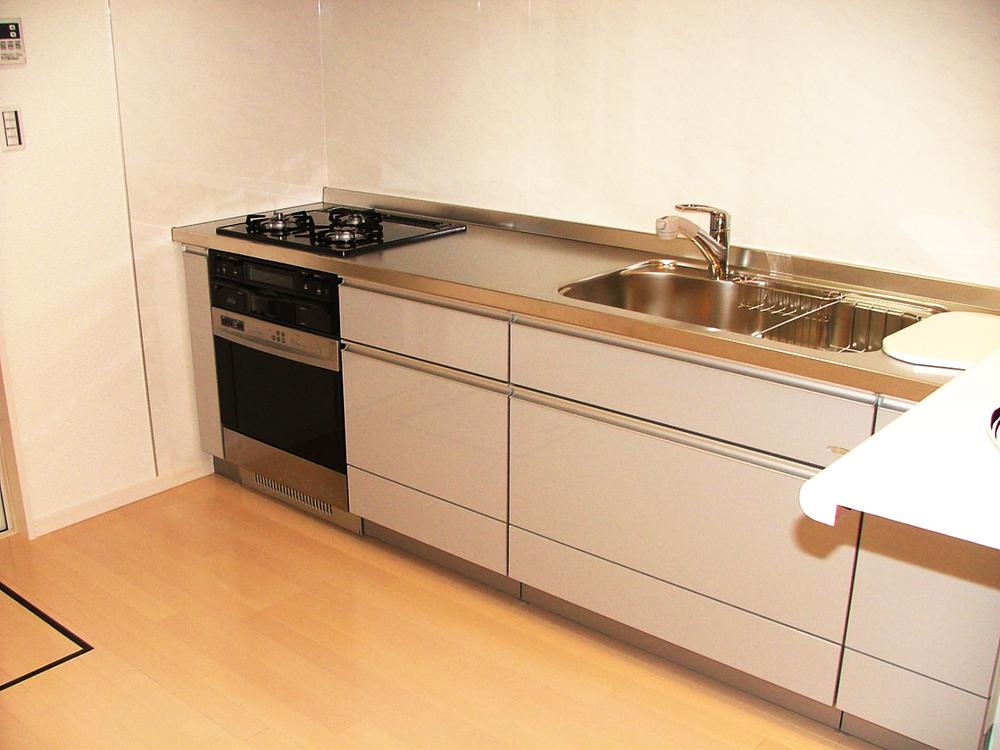 Kitchen. New construction is the state of the time