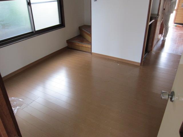 Non-living room. Local (October 11, 2013) Shooting