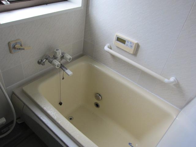 Bathroom. Local (October 11, 2013) Shooting Reform is in the process of being