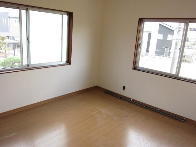 Non-living room. Local (October 11, 2013) Shooting