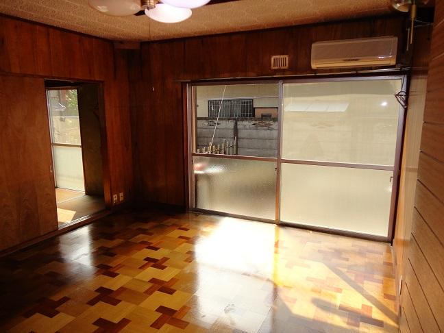 Living. Between the sunny 8 tatami