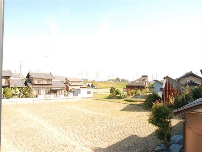 View photos from the dwelling unit. A view from the east side Western-style veranda of 2F
