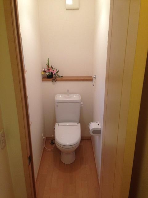 Toilet. Local (11 May 2013) Shooting