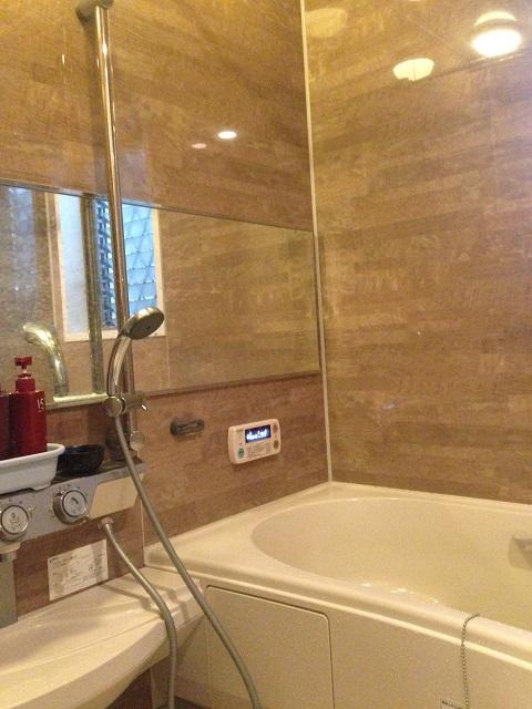 Bathroom. Local (11 May 2013) Shooting We will be shooting with the permission of the seller like. Interior products is expected to raise up to the time of delivery.