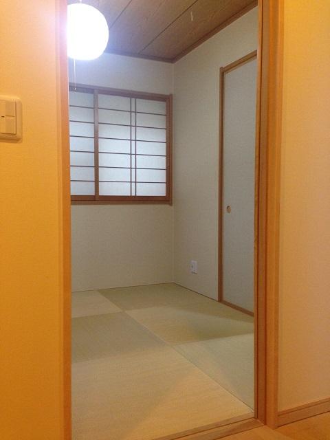 Non-living room. Local (11 May 2013) Shooting