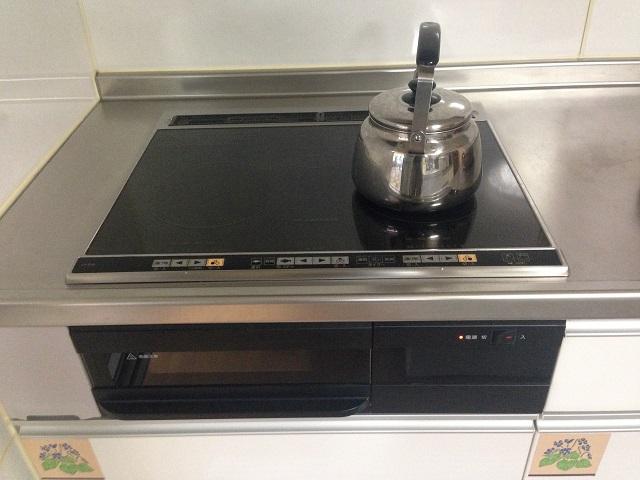 Kitchen. Local (11 May 2013) Shooting