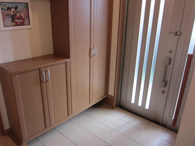 Entrance. Local (September 23, 2013) Shooting