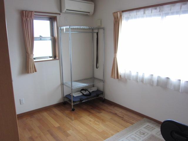 Non-living room. Local (September 23, 2013) Shooting